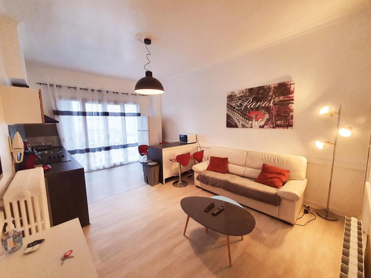 grand T3 avec terrasse CENTRE VILLE Bellac Extérieur photo